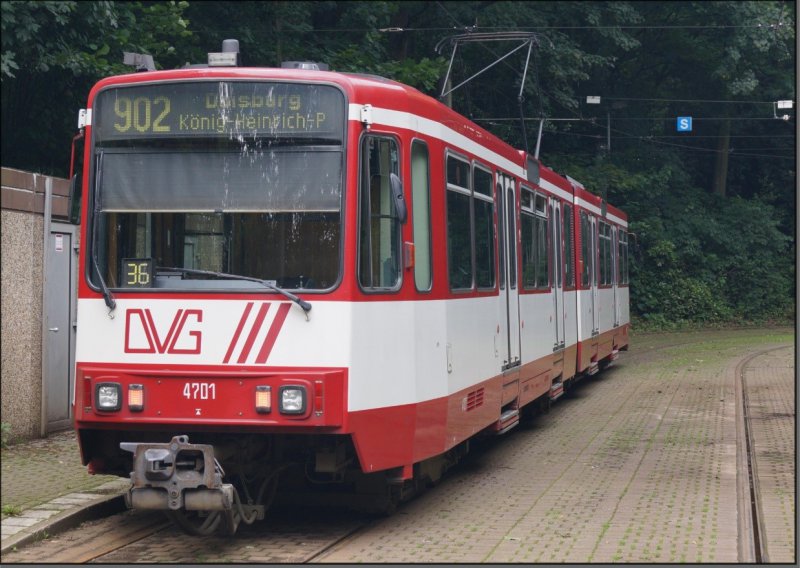 Postkarte Duisburg - B80C Hochflur-Gelenktriebwagen 4701