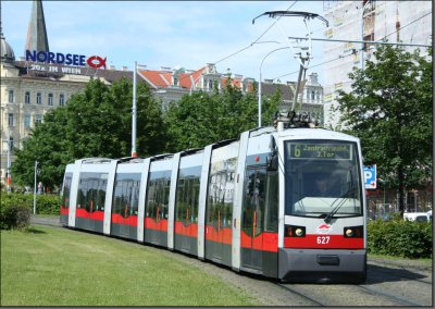 Postkarte Wien (Österreich) - ULF (B) Niederflur-Gelenktriebwagen 627 (WL)