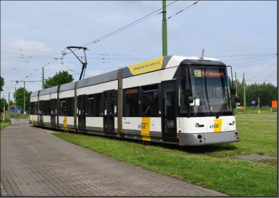 Postkarte Antwerpen (Belgien) - HERMELIJN Niederflur-Gelenktriebwagen 7261