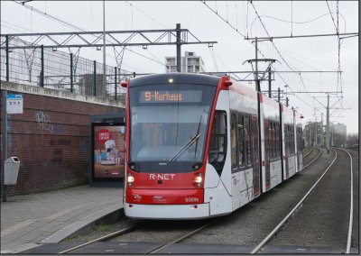 Postkarte Den Haag (Niederlande) - AVENIO Niederflur-Gelenktriebwagen 5059