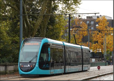 Postkarte Besancon (Frankreich) - URBOS 3 Niederflur-Gelenktriebwagen 814